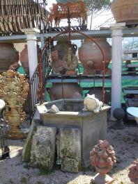 Antichit Bianchi (Arezzo)-Camini antichi in pietra e marmo toscani e umbri.