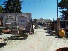 Antichit Bianchi Roberto,il camino antico in pietra e marmo,Le Ville di Monterchi (Arezzo), CAMINI ANTICHI, MATERIALI DA RECUPERO,alari antichi,pavimenti antichi in cotto,tegole e coppi antichi, ferro battuto,rame antico,portali antichi in pietra e marmo,orci antichi in cotto dell'Impruneta,fontane, statue e colonne antiche in pietra antica e marmo antico,materiali di recupero,coppi antichi,cancelli in ferro battuto,cassaforte antica,caminetti antichi,accessori per il camino,presso la Madonna del Parto.